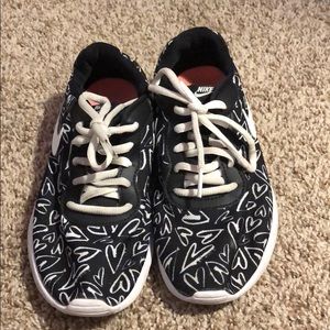 Girls Nike Tanjun Print Anthracite Athletic Shoe